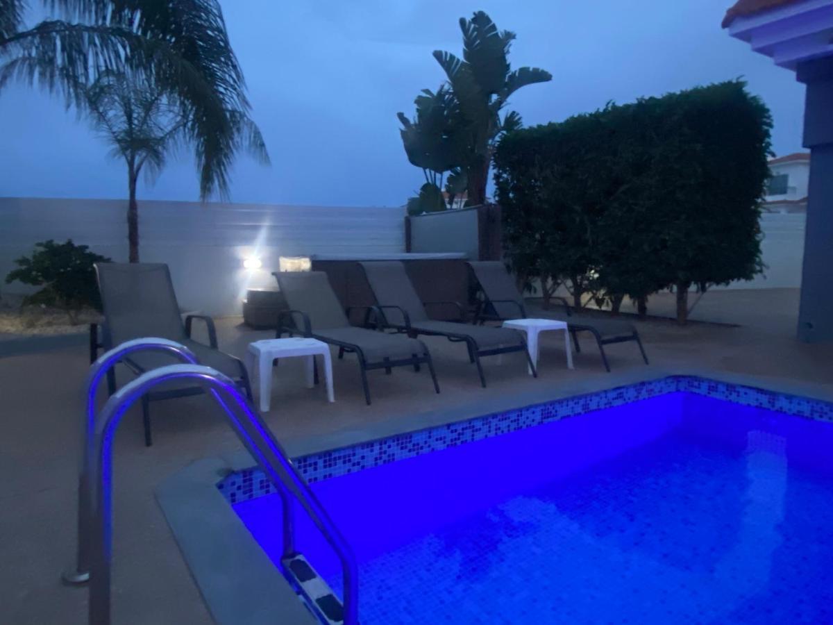 Villa Mario - 2Min Walk From Kapparis Beach Paralimni Exterior foto