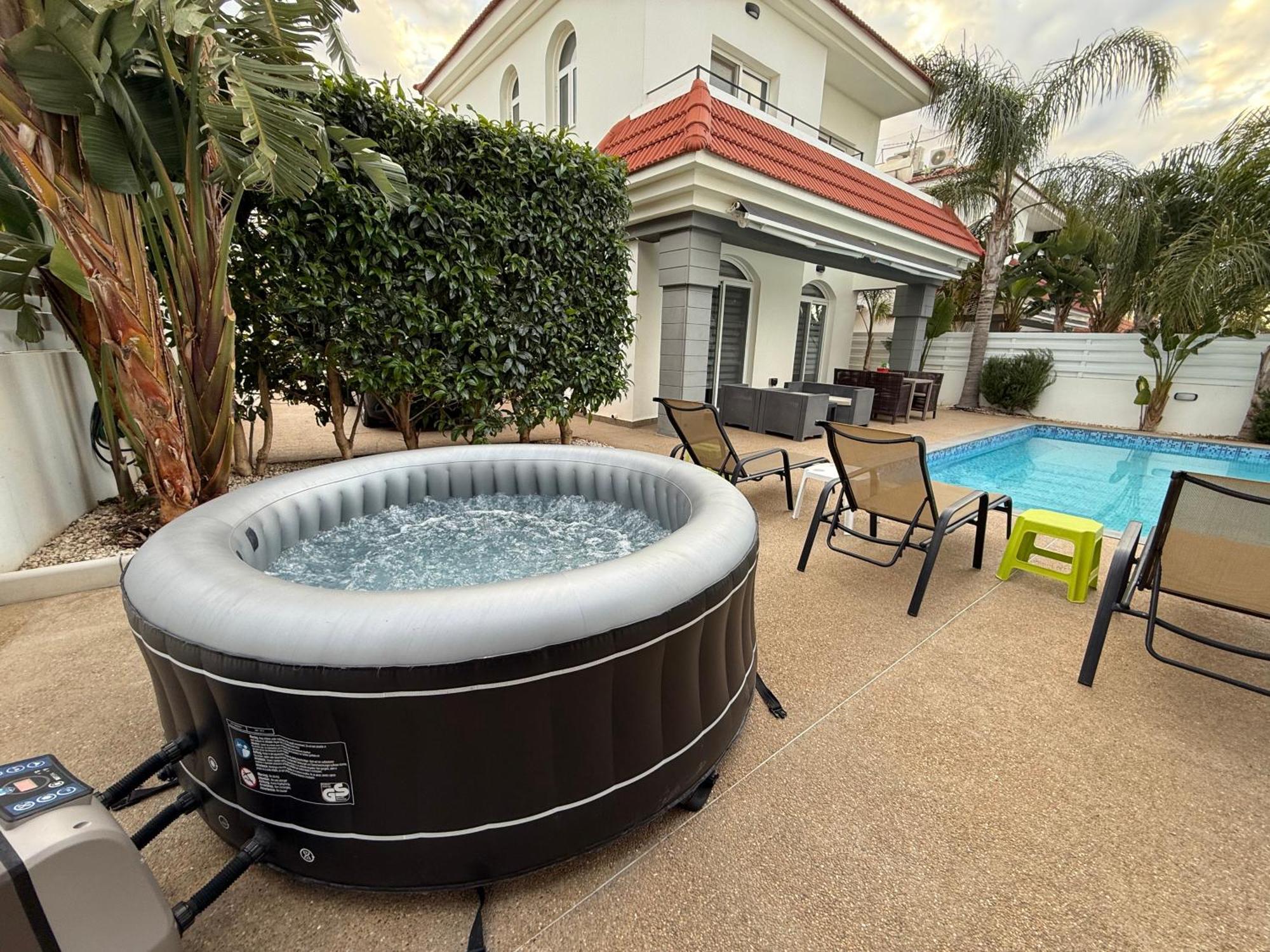 Villa Mario - 2Min Walk From Kapparis Beach Paralimni Exterior foto